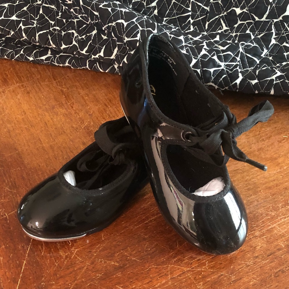 Girls tap shoes